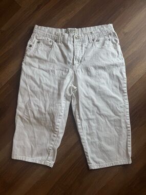 Y2K White Capri Pants Low Rise Cropped Summer Minimalist Clean Girl Casual
